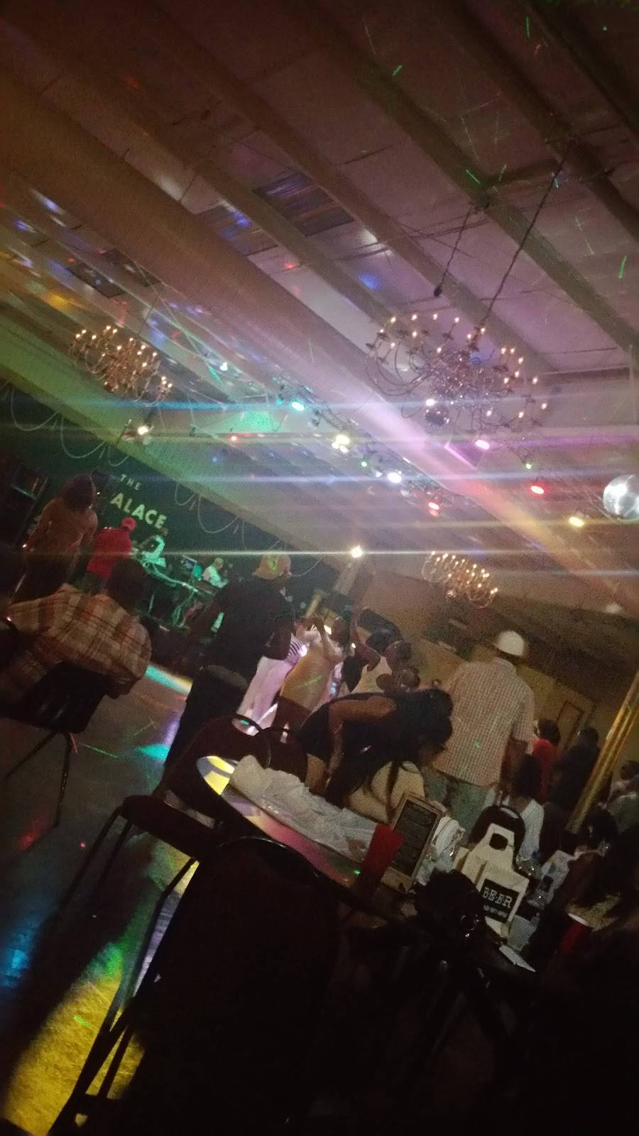 B & M Bar BQ & Catering | restaurant | 11209 Kinsman Rd, Cleveland, OH 44104, USA | 2167518780 OR +1 216-751-8780