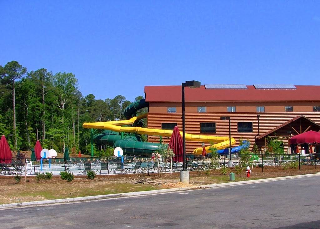 Camp Critter Bar & Grill | restaurant | 3575 US-31, Traverse City, MI 49684, USA | 2319413600 OR +1 231-941-3600