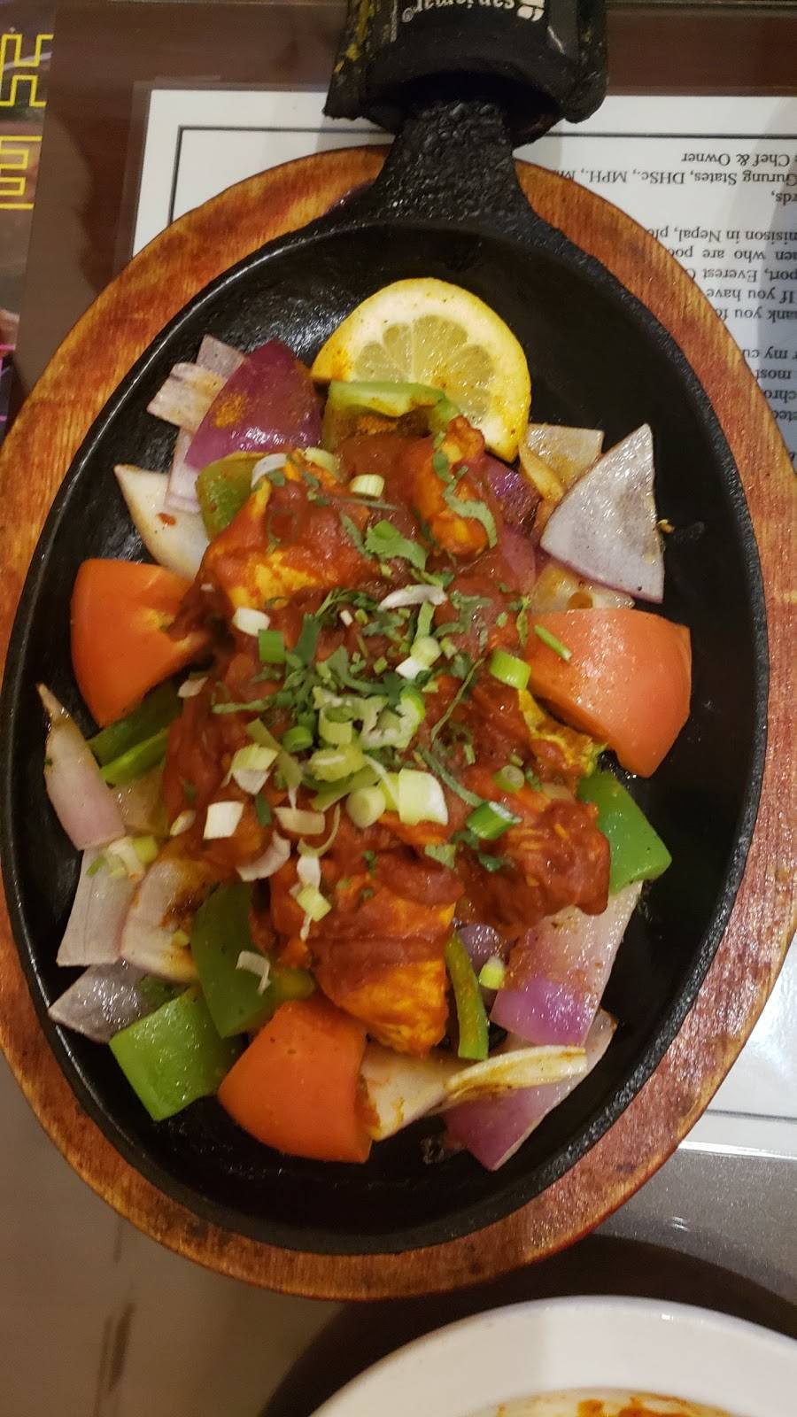 Everest Cafe & Bar | restaurant | 4145 Manchester Ave, St. Louis, MO 63110, USA | 3145314800 OR +1 314-531-4800