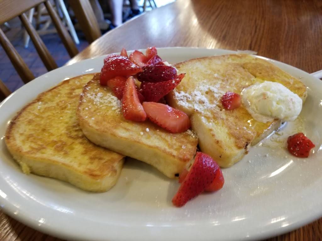 Cracker Barrel Old Country Store | restaurant | 2325 W International Speedway Blvd, Daytona Beach, FL 32114, USA | 3862480034 OR +1 386-248-0034