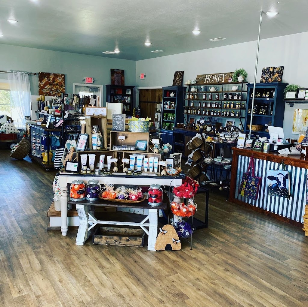 Creek House Honey Farm | restaurant | 5005 4th Ave, Canyon, TX 79015, USA | 8063813446 OR +1 806-381-3446