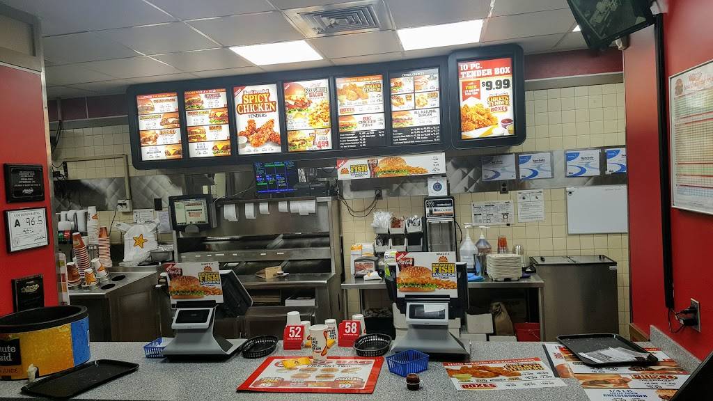 Hardees | restaurant | 105 W Weeksdale Dr, Newton Grove, NC 28366, USA | 9105940871 OR +1 910-594-0871