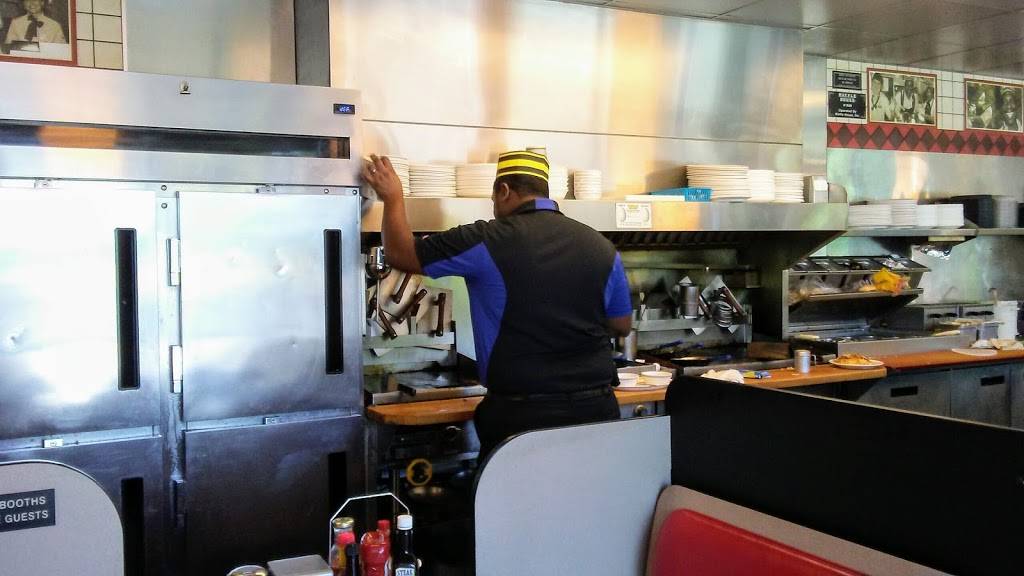 Waffle House | meal takeaway | 1686 Old York Rd, York, SC 29745, USA | 8036841403 OR +1 803-684-1403