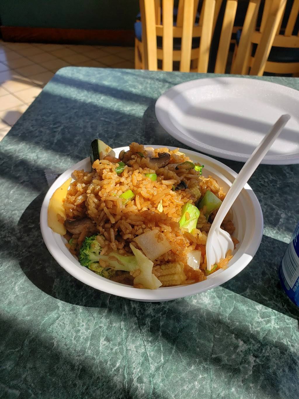 China King | restaurant | 2359 S Main St, Harrisonburg, VA 22801, USA | 5404332657 OR +1 540-433-2657