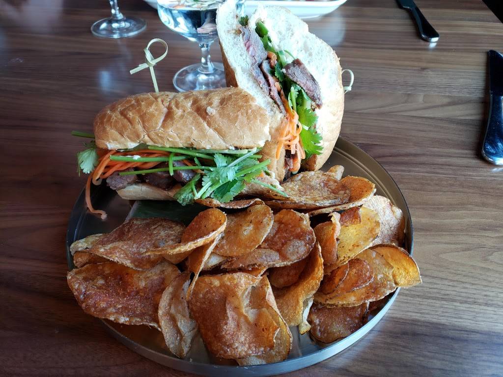 Lat14 Asian Eatery | restaurant | 8815 7th Ave N, Golden Valley, MN 55427, USA | 7634007910 OR +1 763-400-7910