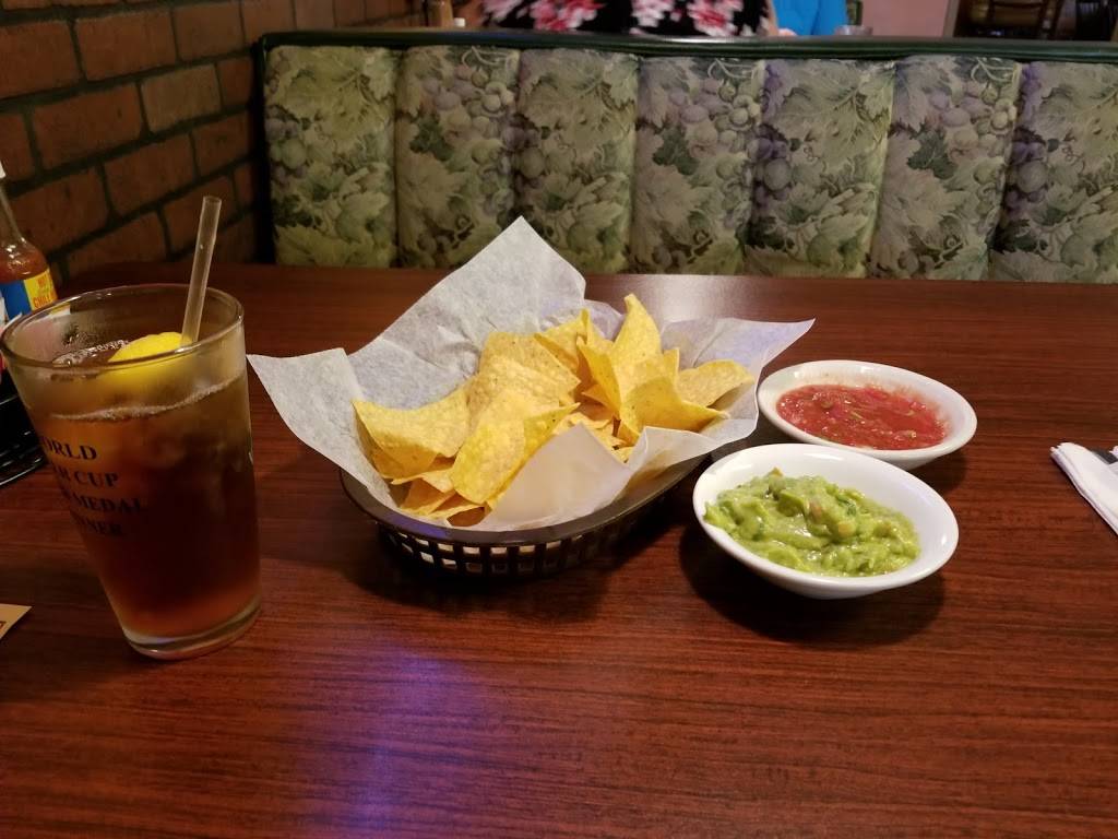 Mi Ranchitos | restaurant | 322 W Liberty St, Hubbard, OH 44425, USA | 3305343803 OR +1 330-534-3803