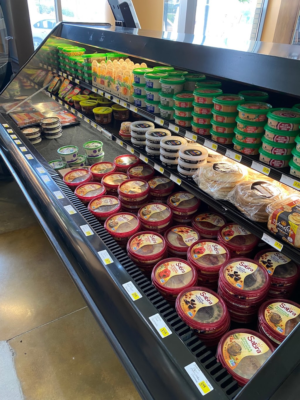 Wohlners Neighborhood Grocery & Deli | restaurant | 3253 Dodge St, Omaha, NE 68131, USA | 4025516875 OR +1 402-551-6875