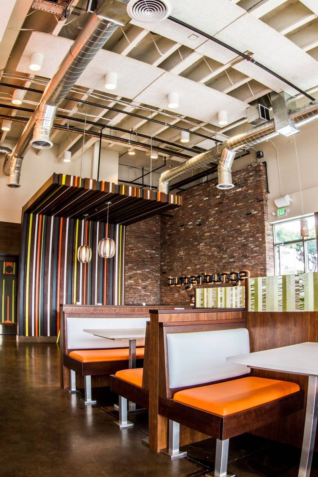 Burger Lounge | restaurant | 961 Palomar Airport Rd, Carlsbad, CA 92011, USA | 7606038975 OR +1 760-603-8975