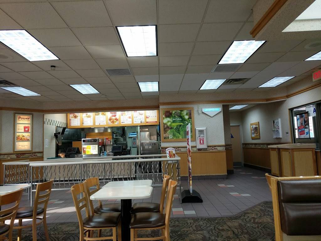Wendys | restaurant | 3515 Grand Oaks, Corona, CA 92881, USA | 9515208244 OR +1 951-520-8244