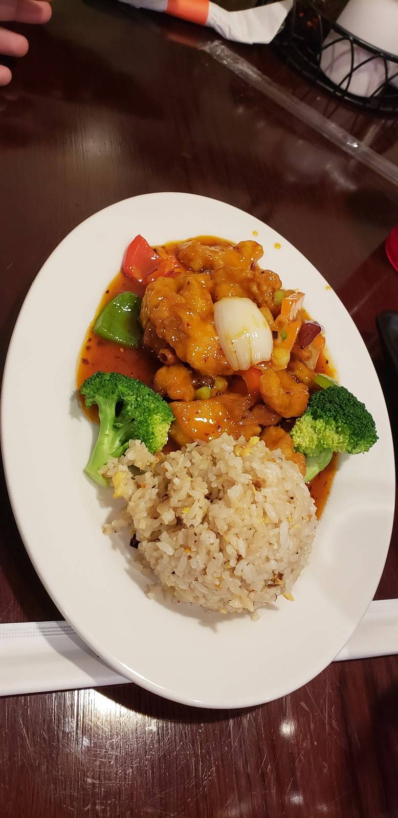 La Chine China Bistro | restaurant | 120 Saundersville Rd, Hendersonville, TN 37075, USA | 6157573618 OR +1 615-757-3618