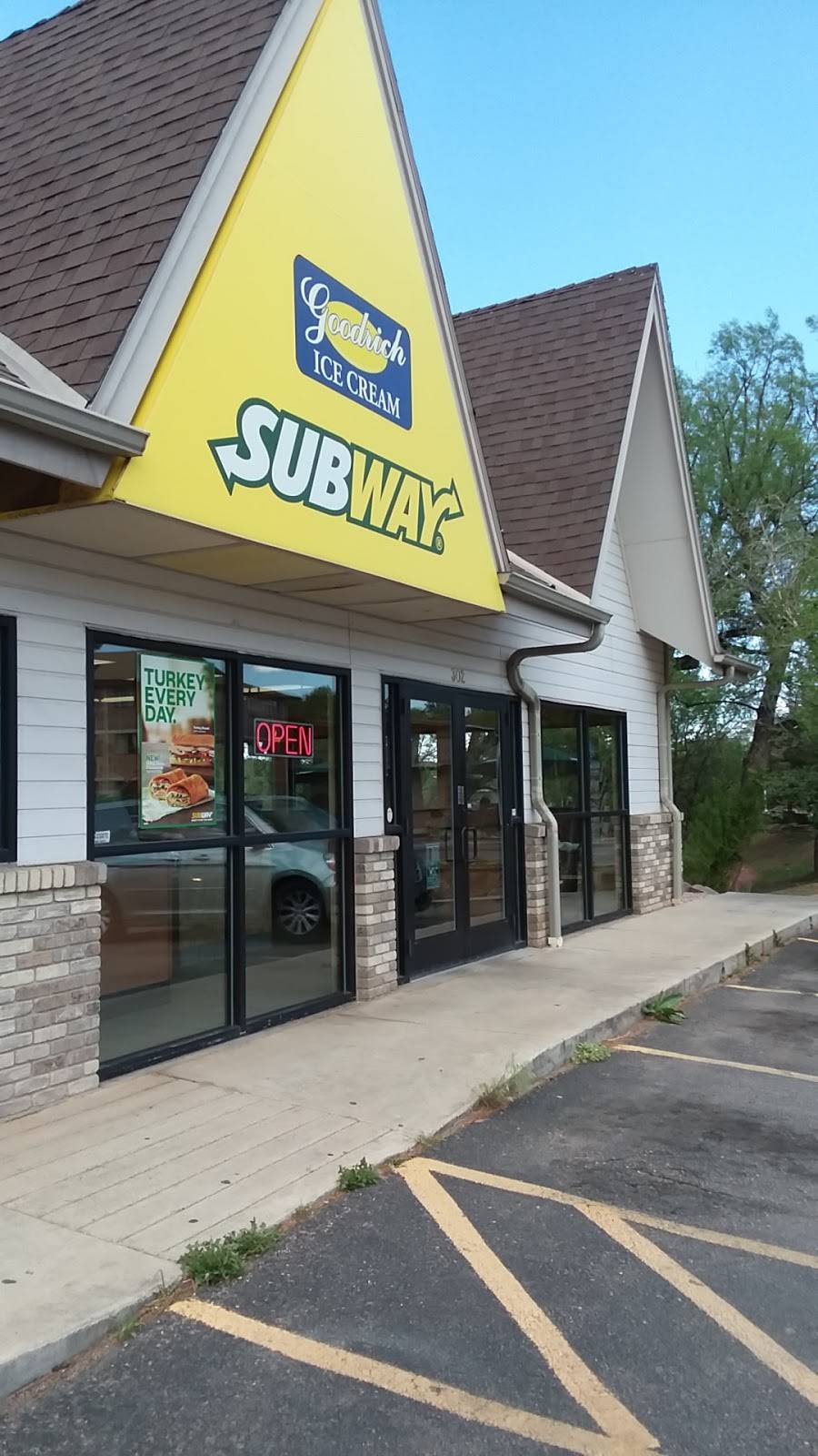 Subway | meal takeaway | 302 Manitou Ave, Manitou Springs, CO 80829, USA | 7196850644 OR +1 719-685-0644