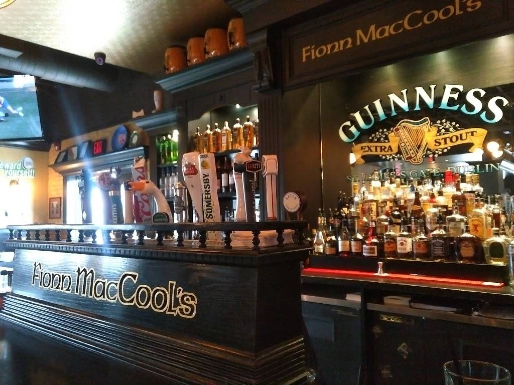 Fionn MacCools | restaurant | 825 Britannia Rd W, Mississauga, ON L5V 2X8, Canada | 9058260825 OR +1 905-826-0825