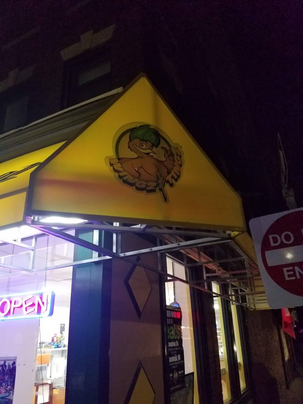 Wingz & Tingz | restaurant | 388 Blue Hill Avenue, Boston, MA 02121, USA | 6176528580 OR +1 617-652-8580