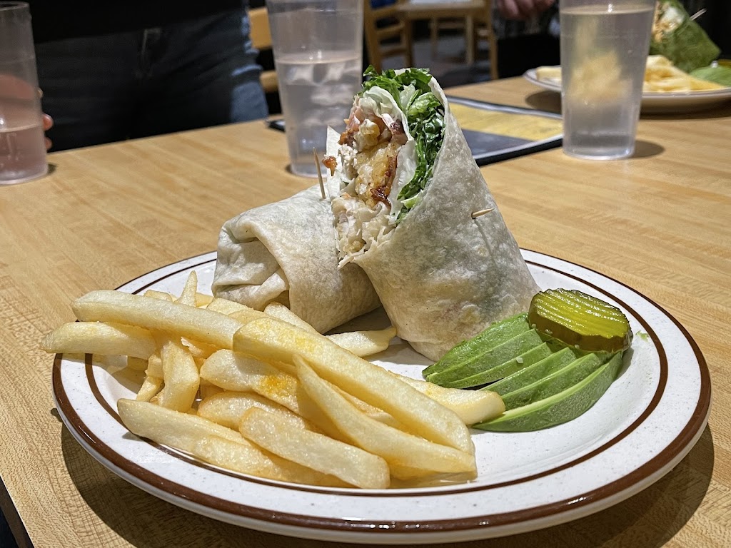 K Town Cafe | restaurant | 2324 18th St, Kenosha, WI 53140, USA | 2627640024 OR +1 262-764-0024