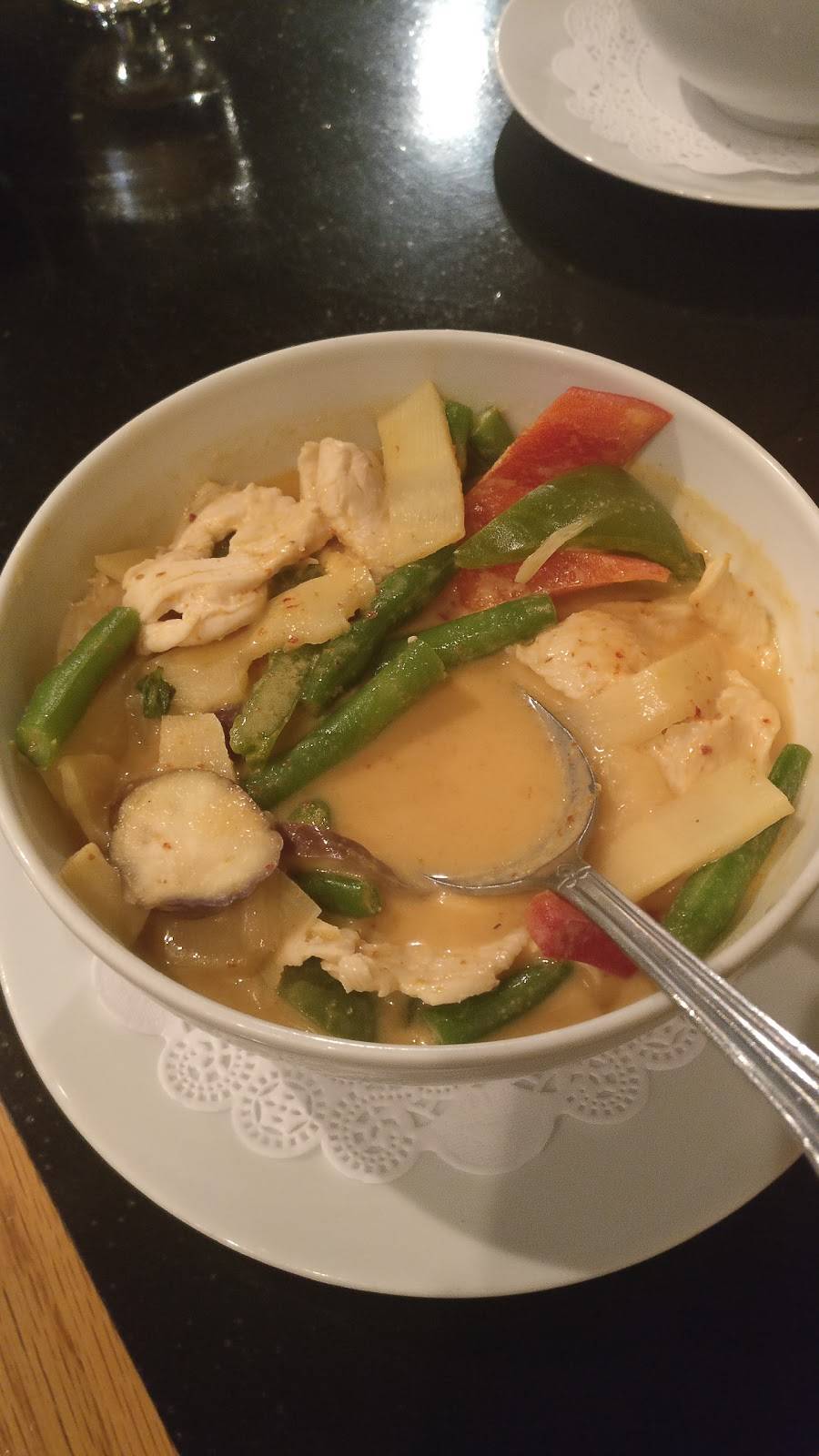 Coco Thai Kitchen | restaurant | 801 Thompsonville Rd, Suffield, CT 06078, USA | 8607587557 OR +1 860-758-7557