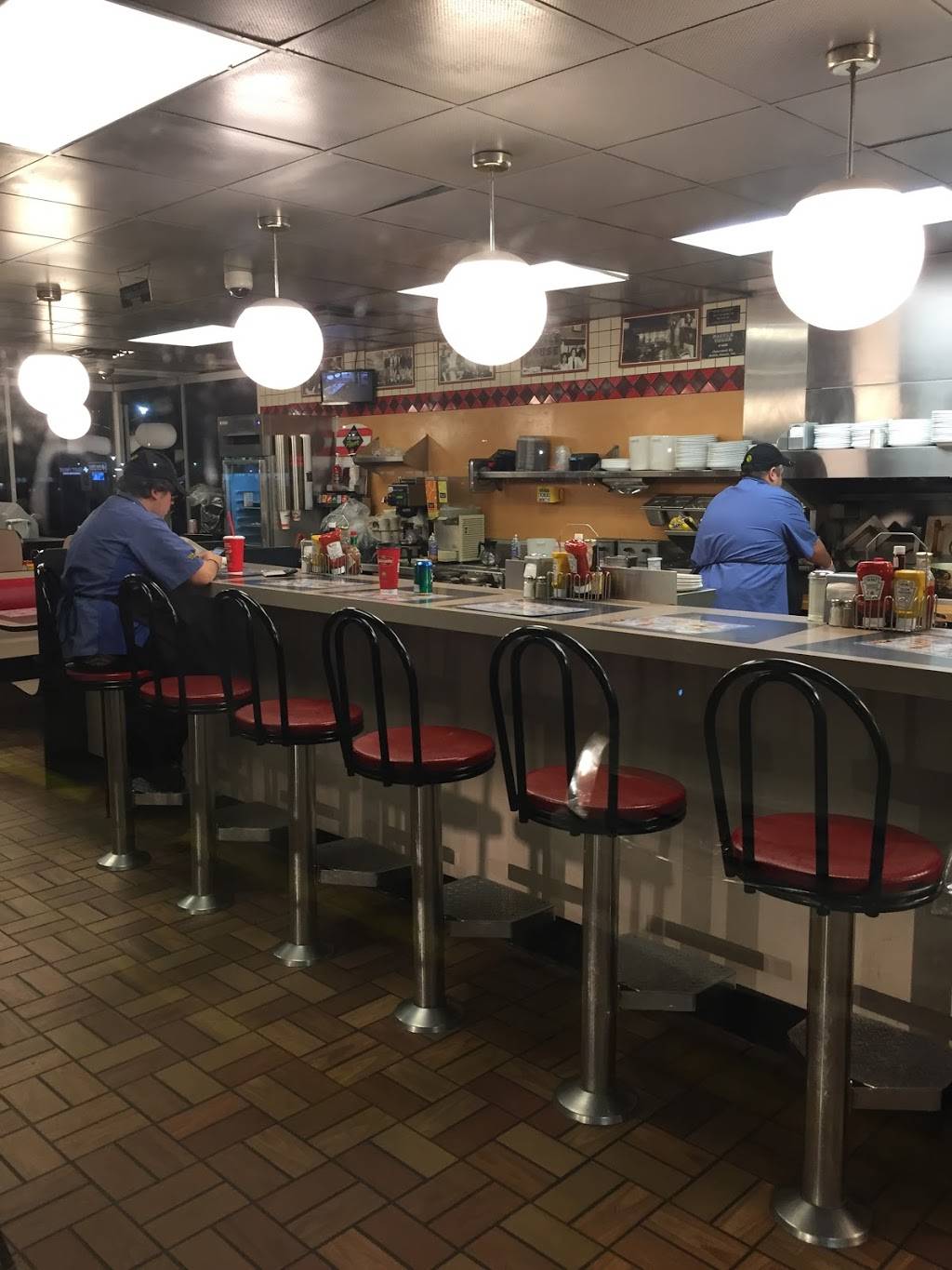 Waffle House | meal takeaway | 28055 MS-28, Hazlehurst, MS 39083, USA | 6018944910 OR +1 601-894-4910