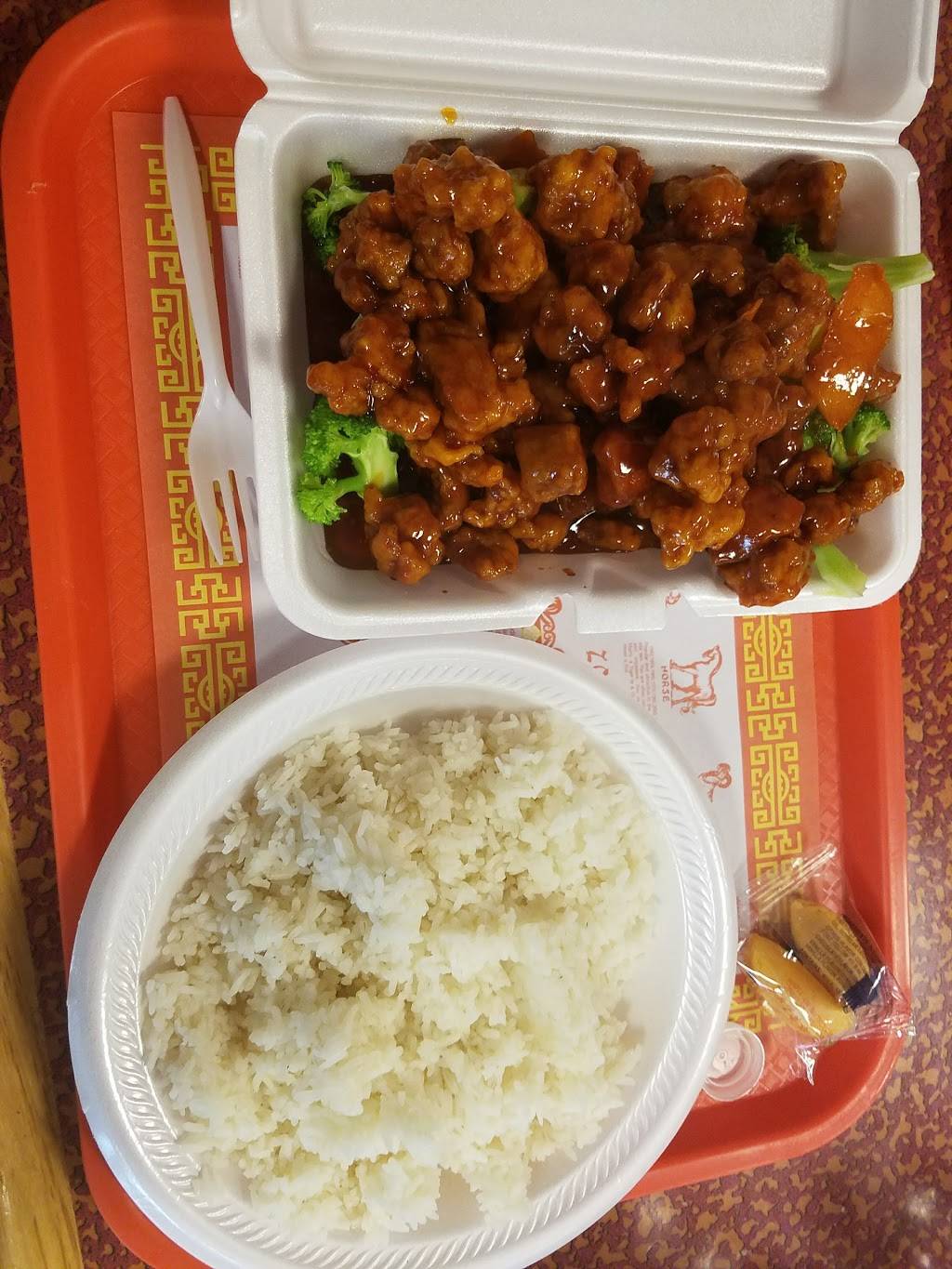 China House | restaurant | 611 Main St, Lykens, PA 17048, USA | 7174537211 OR +1 717-453-7211