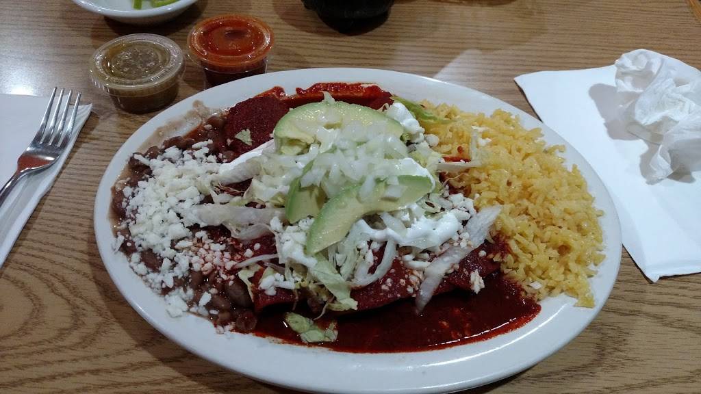 Chile Peppers Mexican Restaurant | restaurant | 162 Carroll Island Rd, Middle River, MD 21220, USA | 4103446512 OR +1 410-344-6512