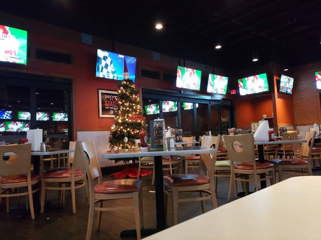 Buffalo Wild Wings | restaurant | 442 Fortman Dr, St Marys, OH 45885, USA | 4193008580 OR +1 419-300-8580