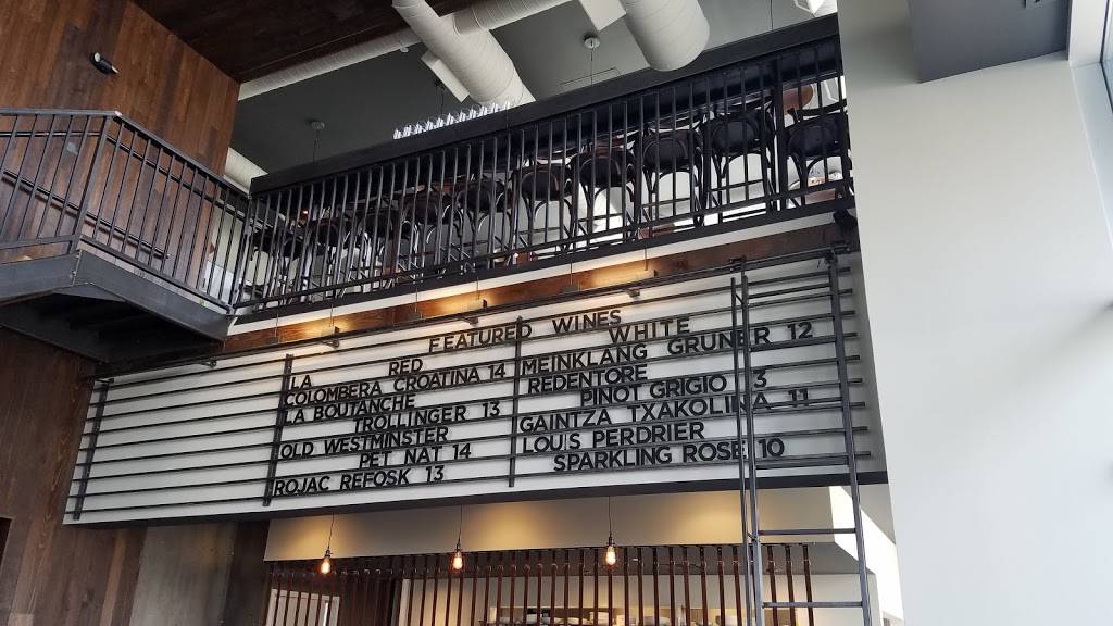 Louies Wine Dive Nashville | restaurant | 101 17th Ave S, Nashville, TN 37203, USA | 6158669172 OR +1 615-866-9172