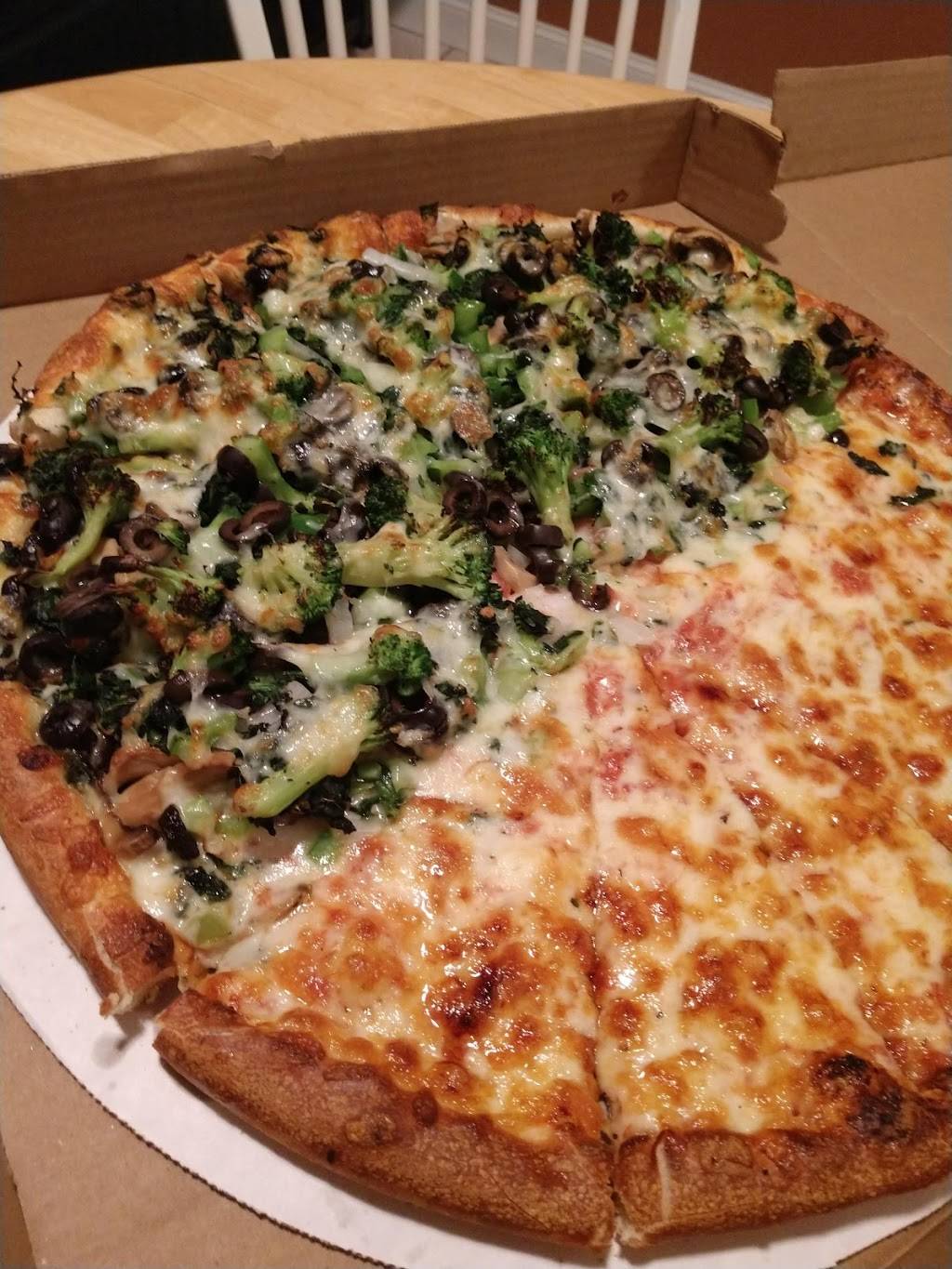 Charlton House Of Pizza & Seafood | restaurant | 109 Masonic Home Rd, Charlton, MA 01507, USA | 5084341666 OR +1 508-434-1666