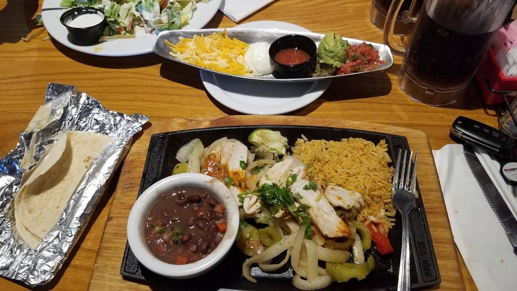 Chilis Grill & Bar | meal takeaway | 3411 Sumner Blvd, Raleigh, NC 27616, USA | 9197922545 OR +1 919-792-2545