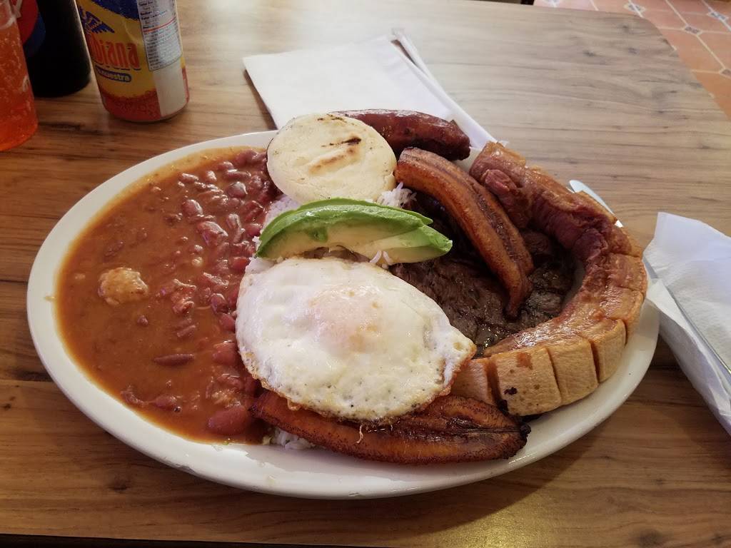 Fonda Latina Restaurant | restaurant | 6714 San Pedro Ave, San Antonio, TX 78216, USA | 2108242544 OR +1 210-824-2544