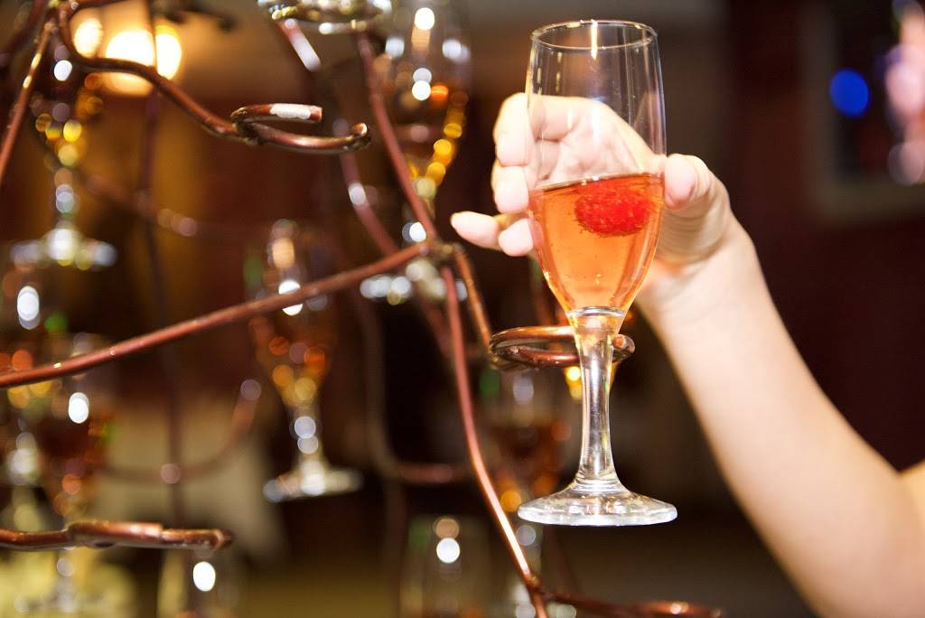 Cats on the Bay | restaurant | 2027 Emmons Ave, Brooklyn, NY 11235, USA | 9297772287 OR +1 929-777-2287