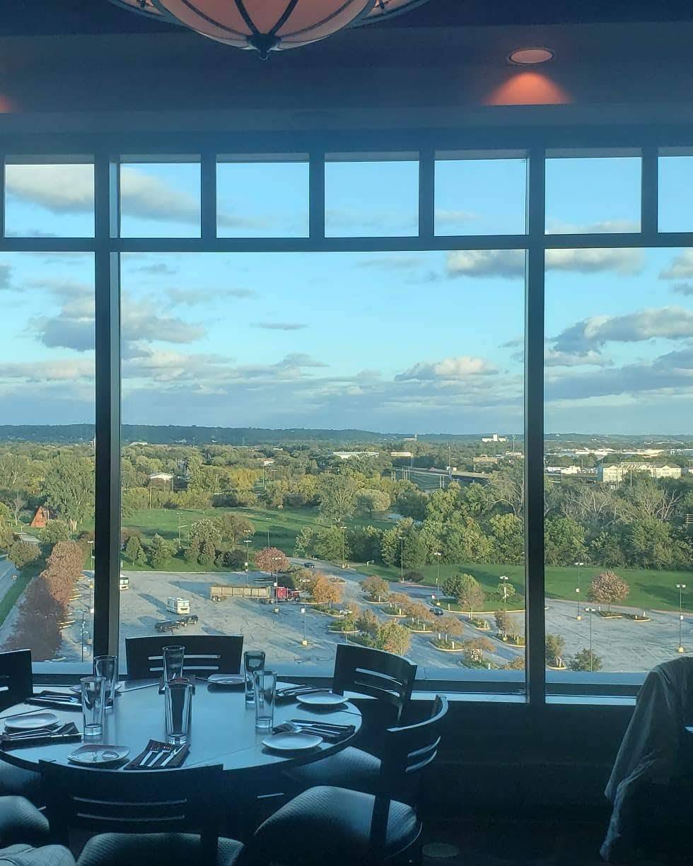 360 Steakhouse | restaurant | 1 Harrahs Blvd, Council Bluffs, IA 51501, USA | 7123296000 OR +1 712-329-6000