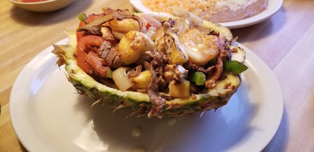 Fiesta Ranchera Mexican Restaurant | restaurant | 1041 J C Pkwy, Bloomington, IL 61705, USA | 3098207320 OR +1 309-820-7320