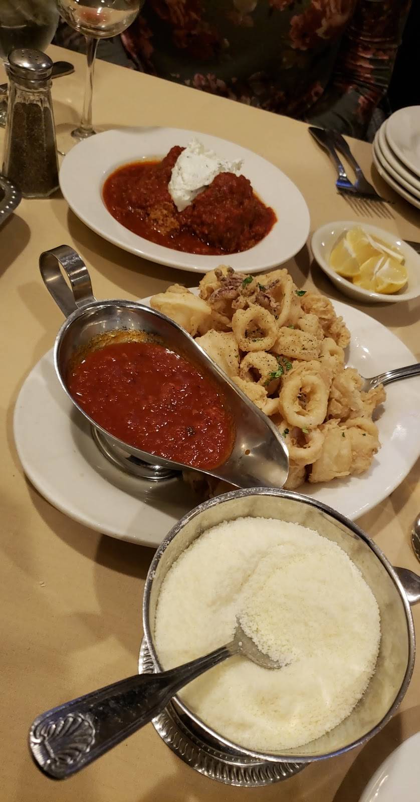 Chris & Tony’s | restaurant | 352 Jericho Turnpike, Syosset, NY 11791, USA | 5164961011 OR +1 516-496-1011