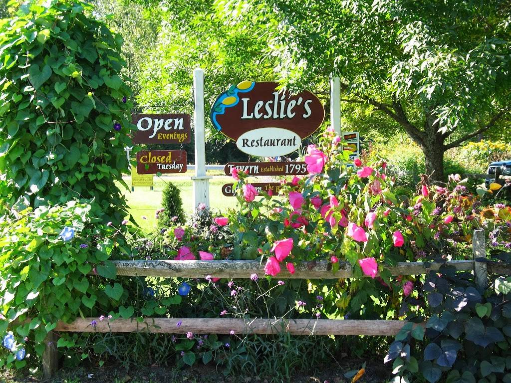 Leslies Tavern At Rockingham | restaurant | 660 Rockingham Rd, Bellows Falls, VT 05101, USA | 8024634929 OR +1 802-463-4929