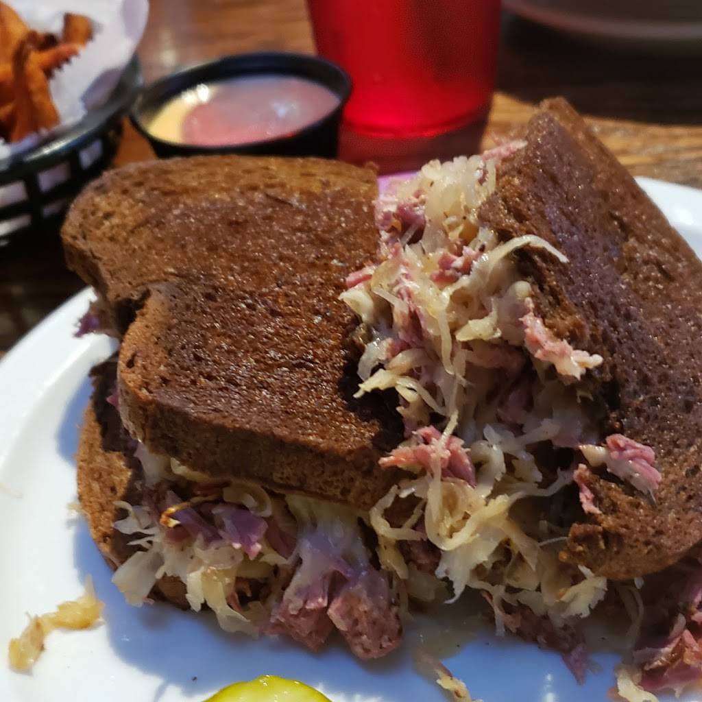 The Peanut | restaurant | 1731 S Mur-Len Rd, Olathe, KS 66062, USA | 9138391579 OR +1 913-839-1579