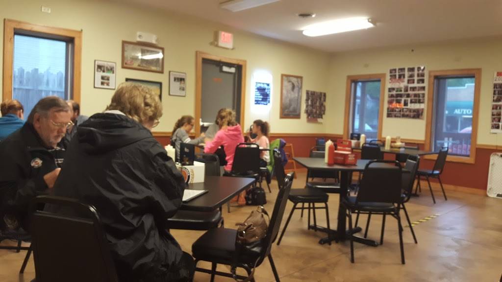 Bluff Bar & Grille | restaurant | N4363 WI-49, Poy Sippi, WI 54967, USA | 9209875665 OR +1 920-987-5665