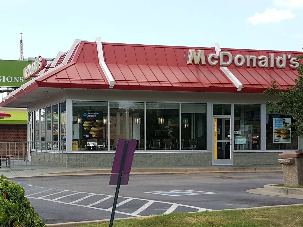 McDonalds | cafe | 2612 8th Ave S, Nashville, TN 37204, USA | 6153837045 OR +1 615-383-7045