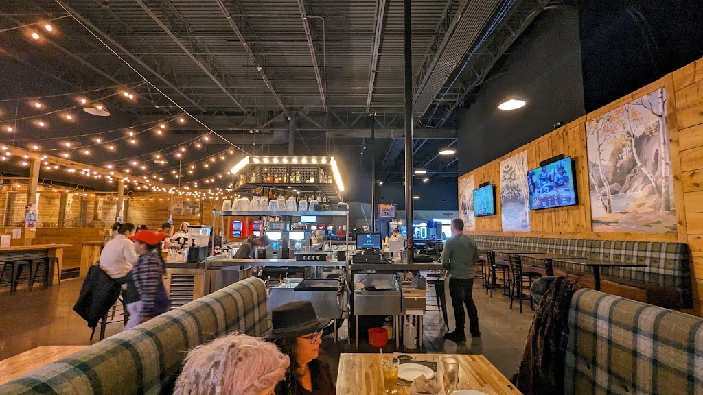 The Burrow - Oakdale | restaurant | 7053 10th St N, Oakdale, MN 55128, USA | 6512041900 OR +1 651-204-1900