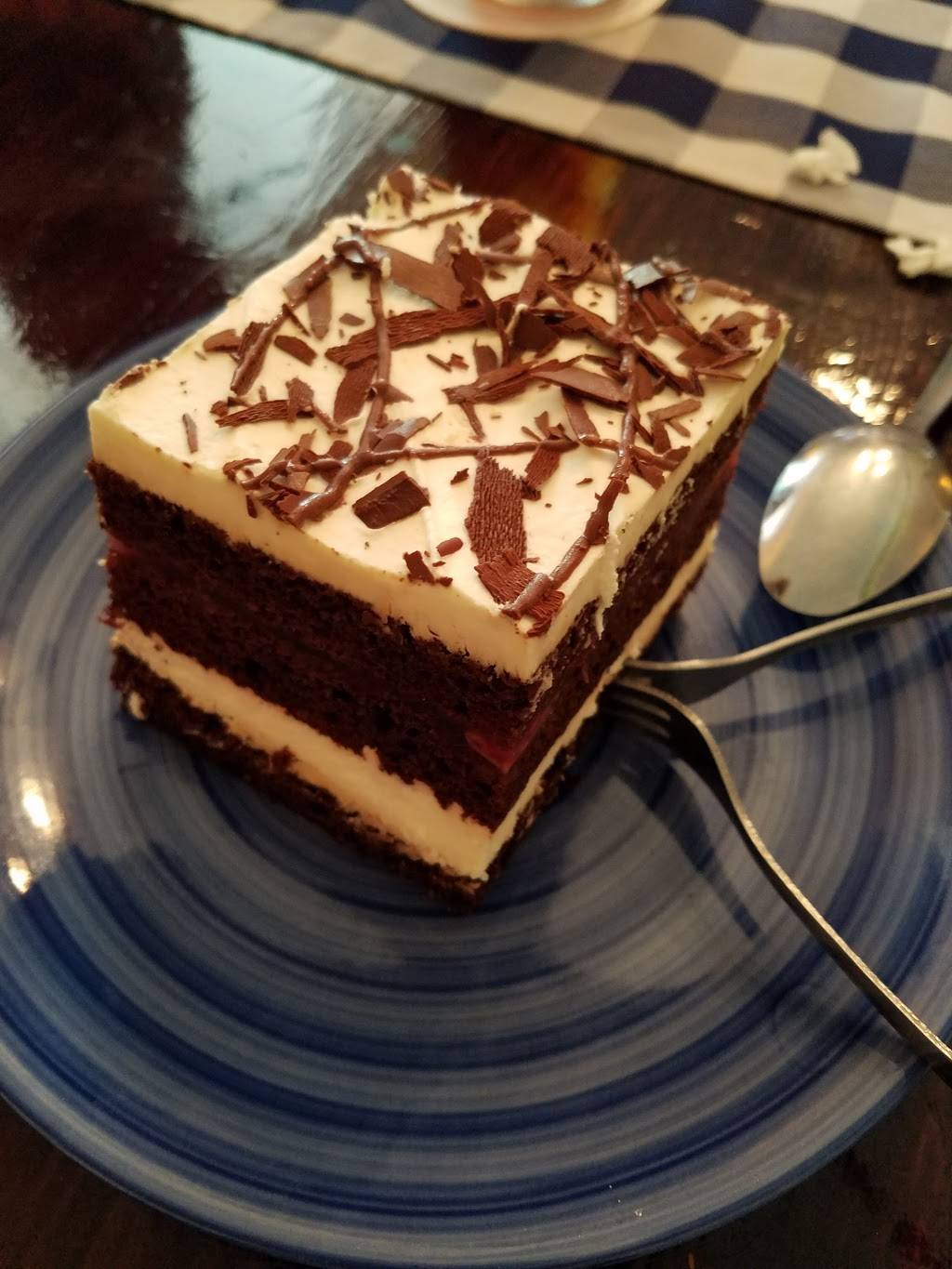 The Bavarian Haus | restaurant | 433 Alexander St, Mt Dora, FL 32757, USA | 3527358387 OR +1 352-735-8387