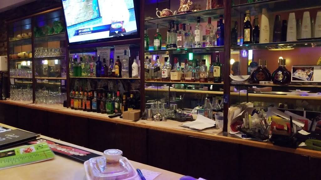 Ginza Asian Bistro | restaurant | 9420 Shelbyville Rd, Louisville, KY 40222, USA | 5027498878 OR +1 502-749-8878