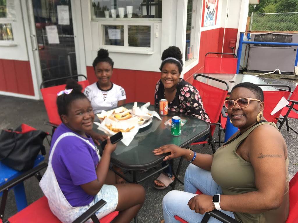 Southside Treats | restaurant | 2304 Milledgeville Rd, Augusta, GA 30904, USA | 7063644920 OR +1 706-364-4920