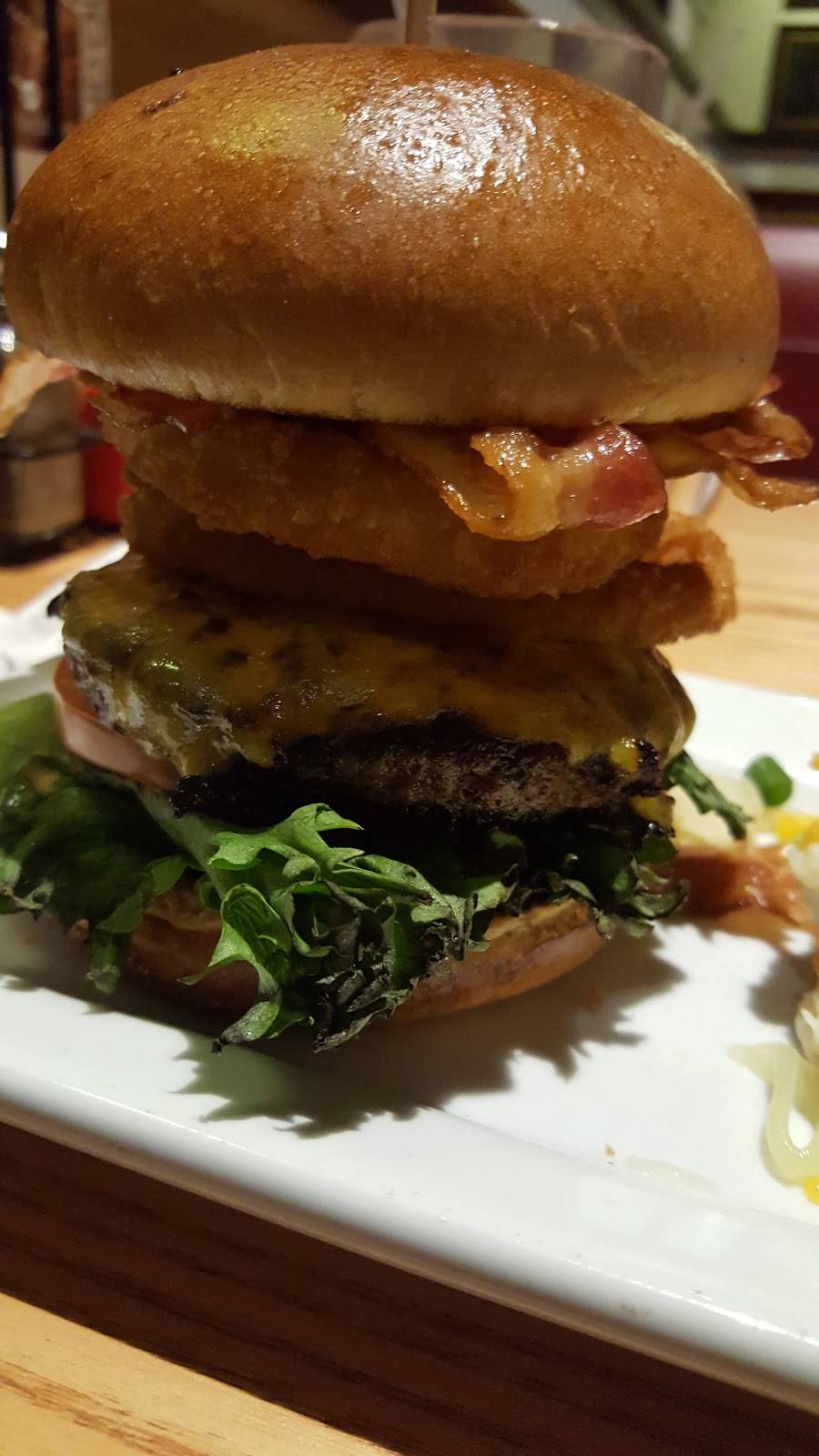 Chilis Grill & Bar | meal takeaway | 312 Lancaster Ave, Wayne, PA 19087, USA | 6106871001 OR +1 610-687-1001