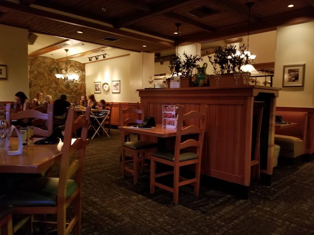 Olive Garden Italian Restaurant | meal takeaway | 12560 Jefferson Ave, Newport News, VA 23602, USA | 7578337503 OR +1 757-833-7503