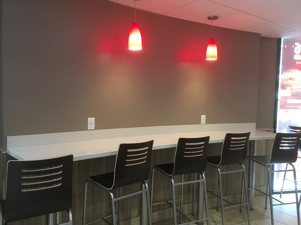 Burger King | restaurant | 46 Federal Rd, Brookfield, CT 06804, USA | 2035467313 OR +1 203-546-7313