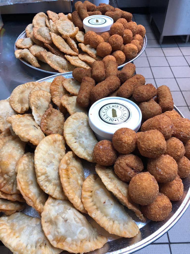 Buen Café Latin Food | bakery | 103 Ambersweet Way, Davenport, FL 33897, USA | 8633538599 OR +1 863-353-8599