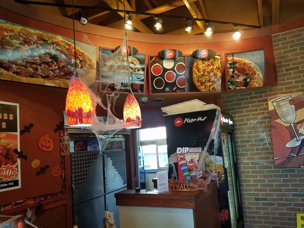 Pizza Hut | restaurant | 3017 Red Bluff Rd, Pasadena, TX 77503, USA | 7134723300 OR +1 713-472-3300