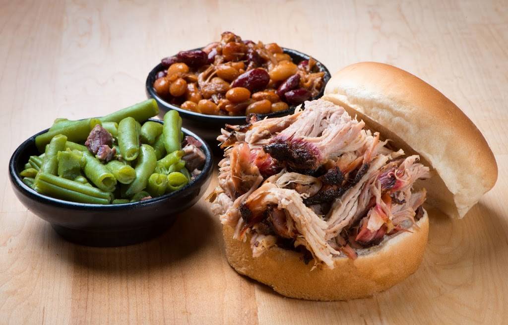 Old Carolina Barbecue Company | restaurant | Commons (Home Depot Plaza, 2482 Lincoln Way E, Massillon, OH 44646, USA | 3308339030 OR +1 330-833-9030