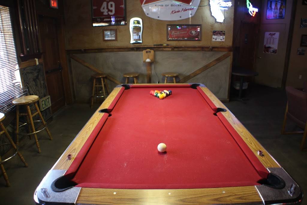 Christis Place | restaurant | 37275 Ave 12, Madera, CA 93636, USA | 5593954873 OR +1 559-395-4873