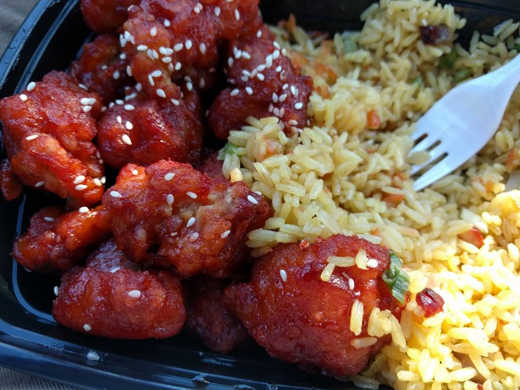 China Dragon | restaurant | 6810 Shoppes at Plantation Dr, Fort Myers, FL 33912, USA | 2395612095 OR +1 239-561-2095