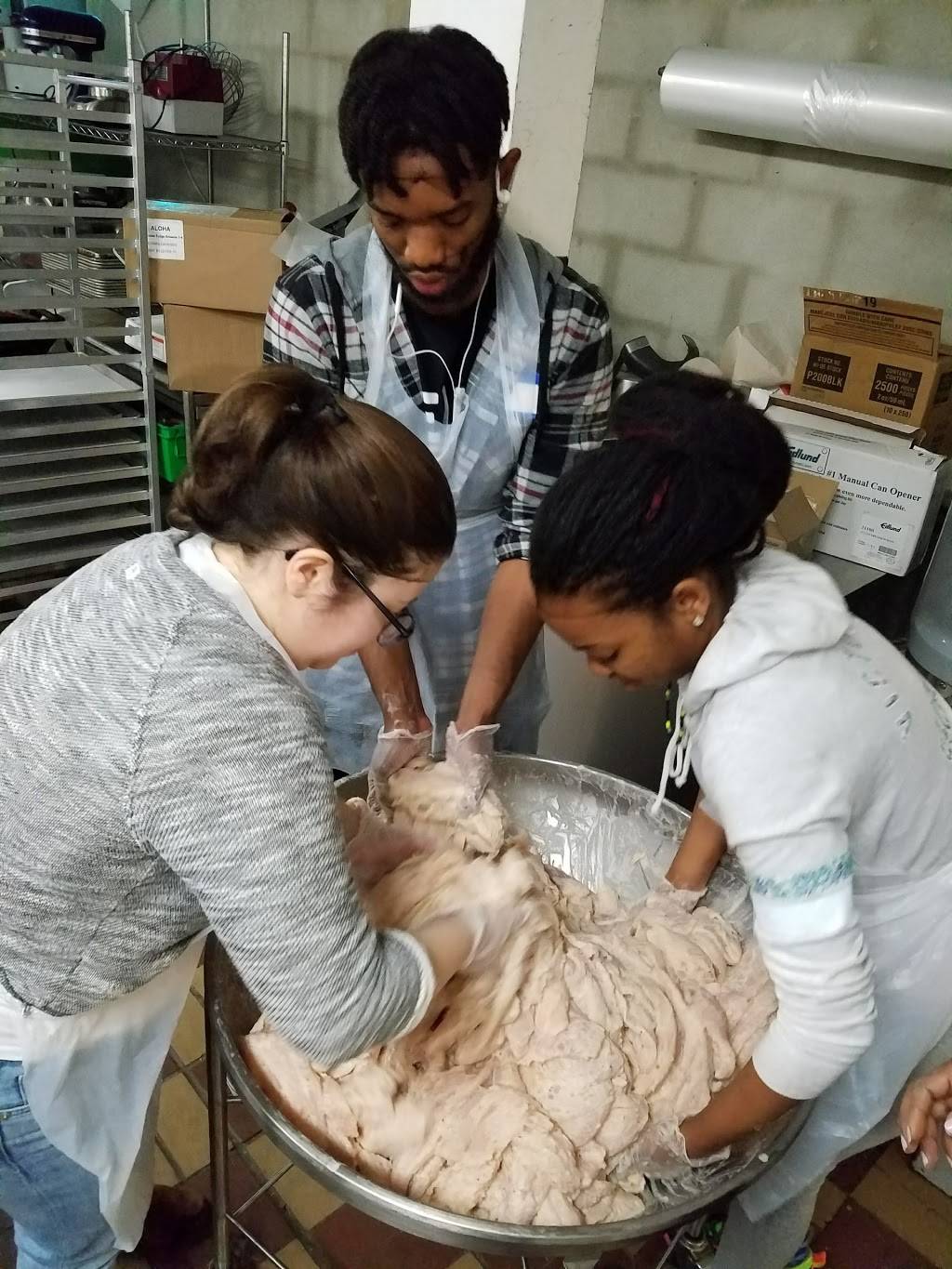 Community Kitchen-West Harlem | restaurant | 252 W 116th St, New York, NY 10026, USA | 2126659082 OR +1 212-665-9082