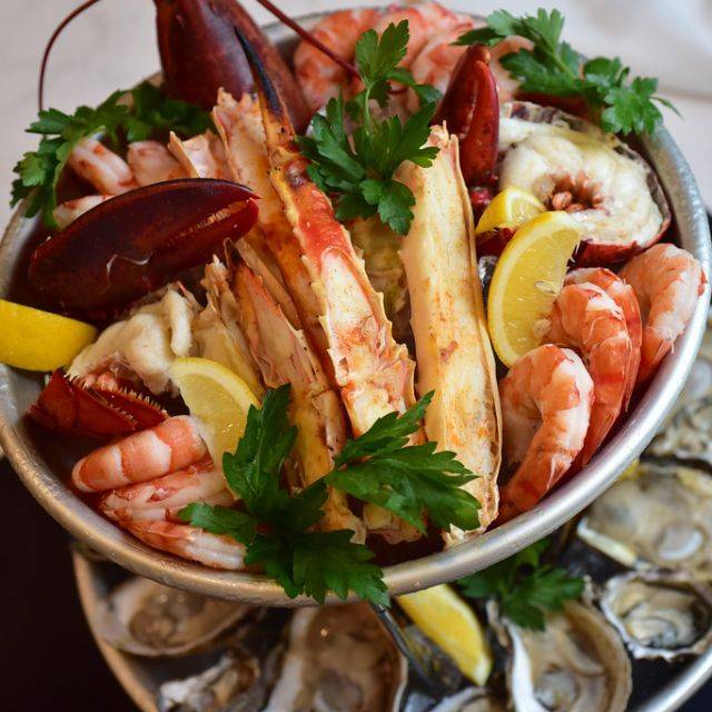 The Grandview Restaurant and Supper Club | restaurant | N2009 S Lake Shore Dr, Lake Geneva, WI 53147, USA | 2622485690 OR +1 262-248-5690