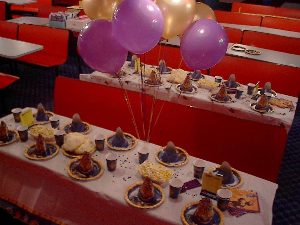 Super Wheels Skating Center | night club | 12265 SW 112th St, Miami, FL 33186, USA | 3052709386 OR +1 305-270-9386